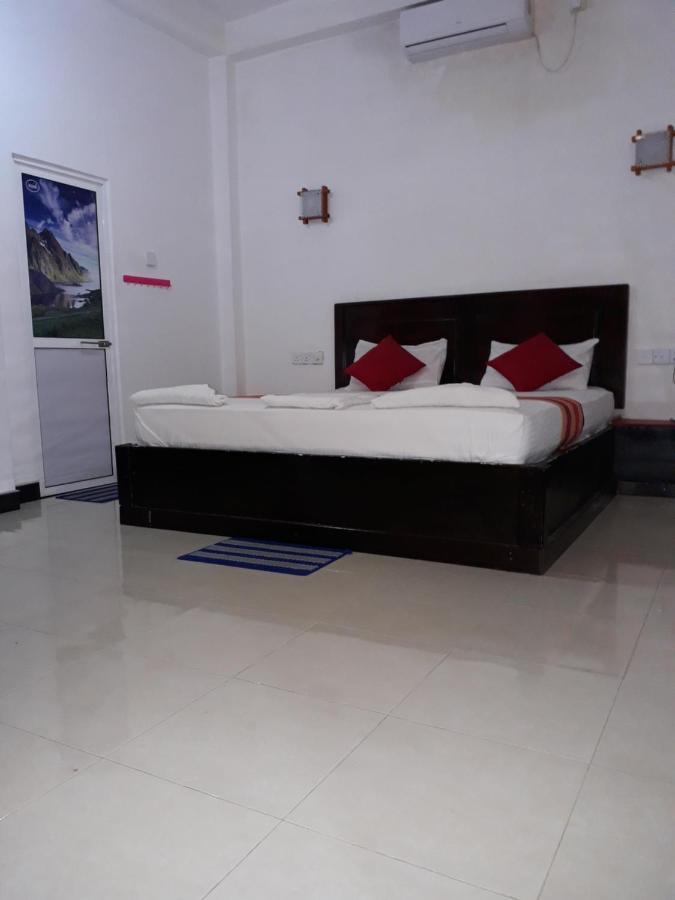 Granwin Hotel & Restaurant 담불라 외부 사진
