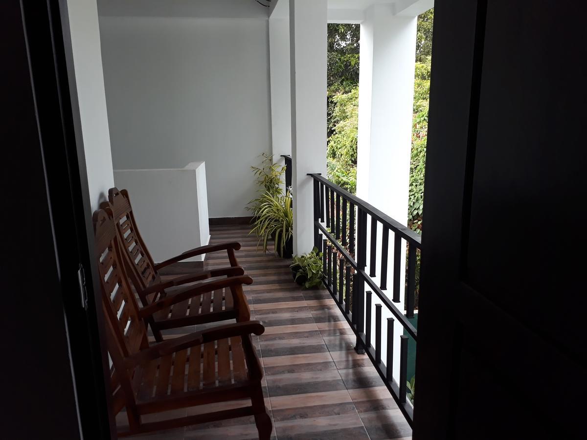 Granwin Hotel & Restaurant 담불라 외부 사진