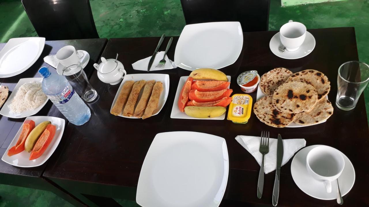 Granwin Hotel & Restaurant 담불라 외부 사진