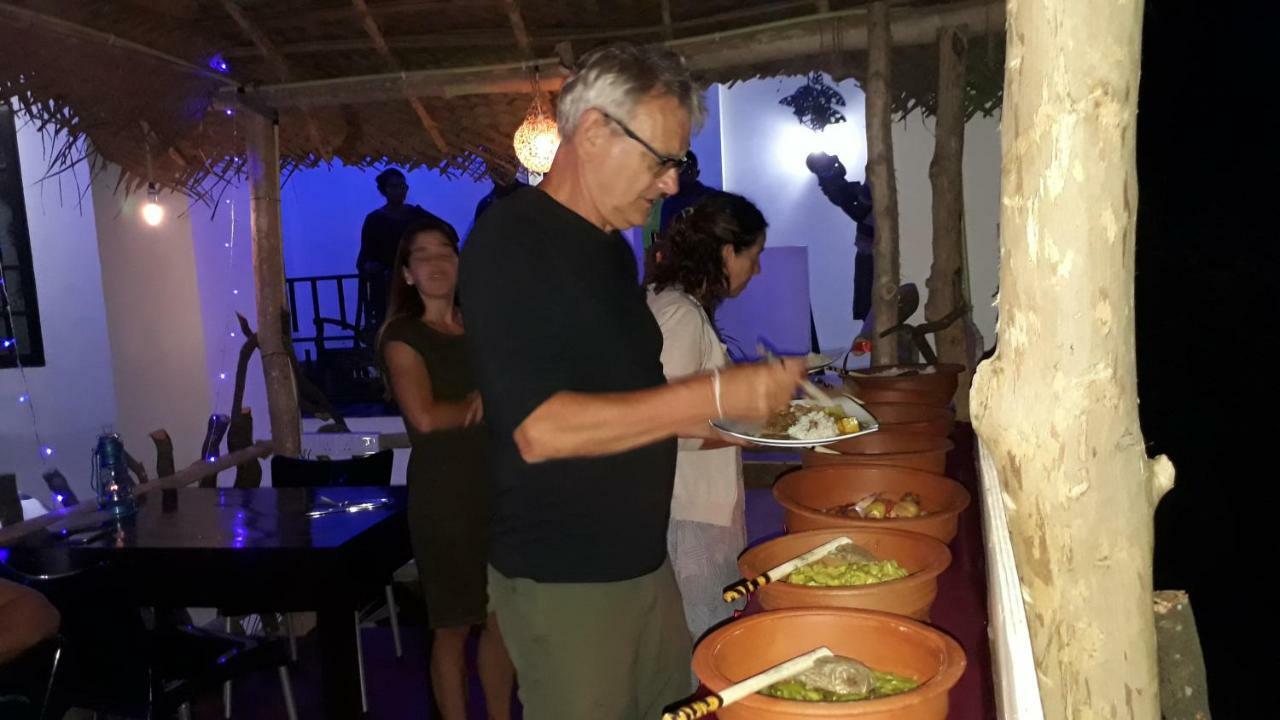 Granwin Hotel & Restaurant 담불라 외부 사진
