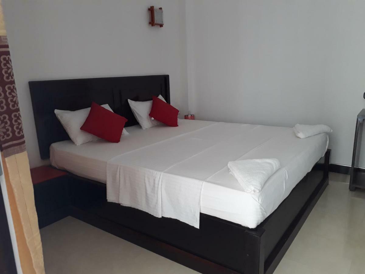 Granwin Hotel & Restaurant 담불라 외부 사진