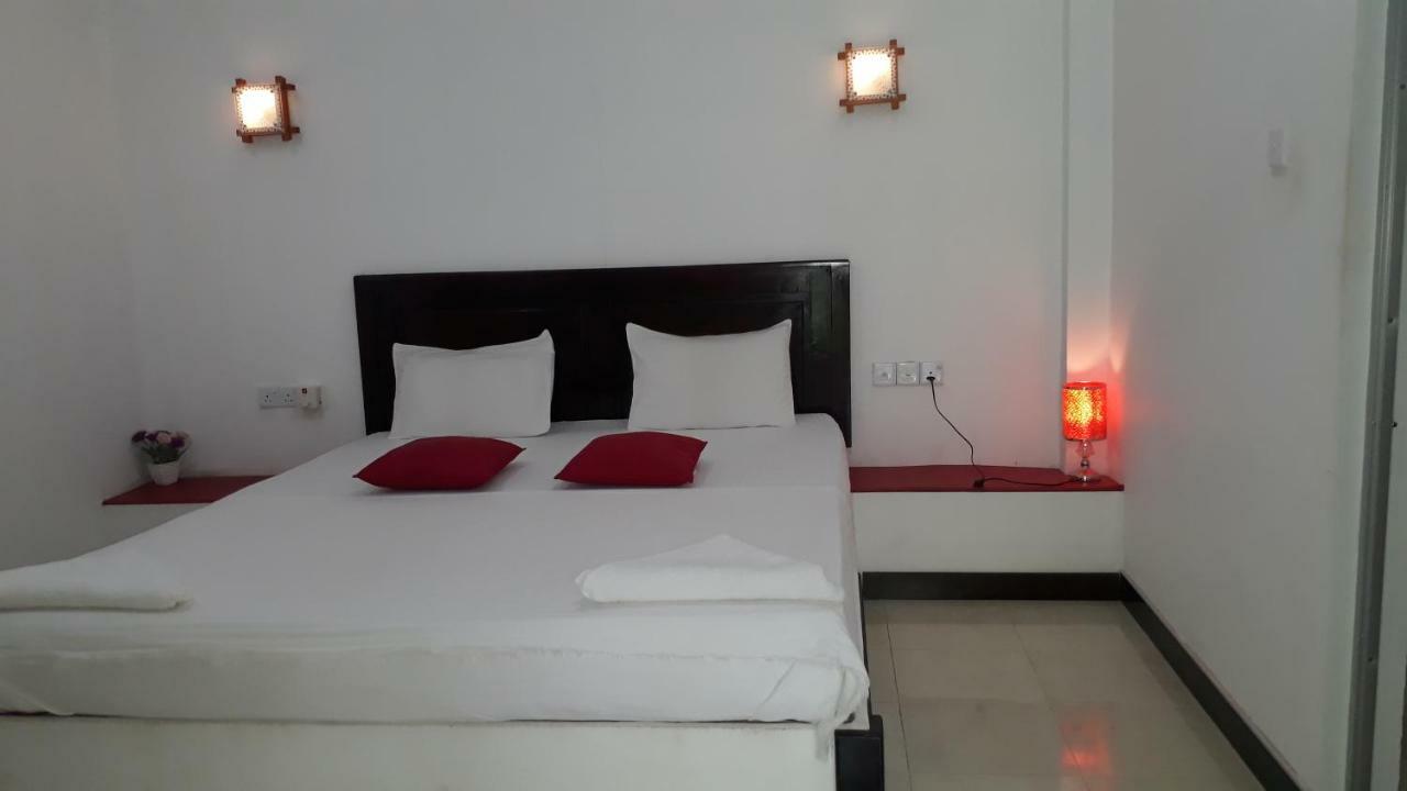 Granwin Hotel & Restaurant 담불라 외부 사진