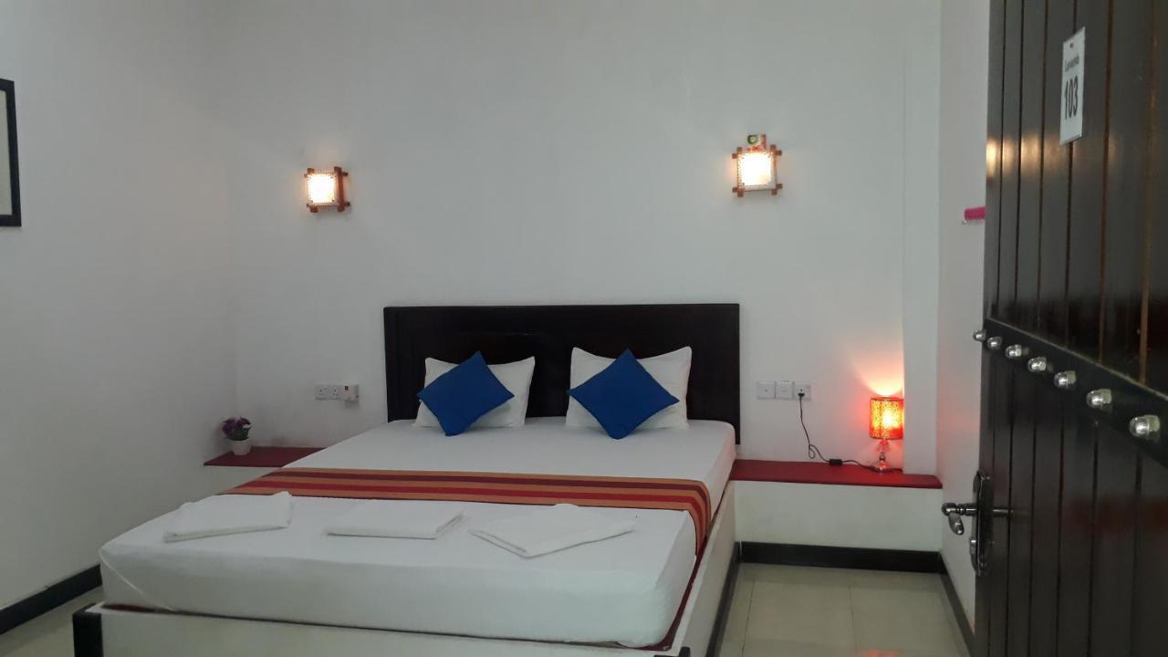 Granwin Hotel & Restaurant 담불라 외부 사진