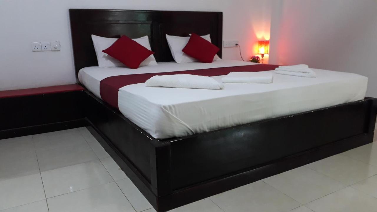 Granwin Hotel & Restaurant 담불라 외부 사진