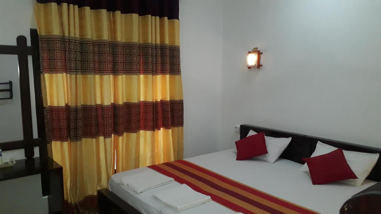 Granwin Hotel & Restaurant 담불라 외부 사진