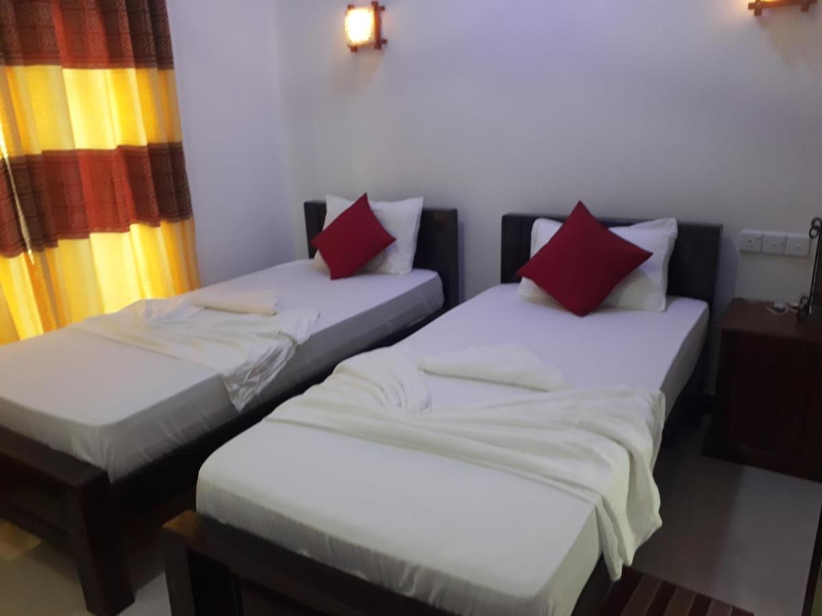 Granwin Hotel & Restaurant 담불라 외부 사진
